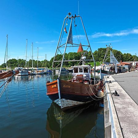 Daenische Ferienhaeuser Am Salzhaff Haus Kaept'N Nemo Insel Poel Exterior photo
